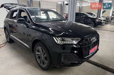 Внедорожник / Кроссовер Audi Q7 2020 в Новояворовске