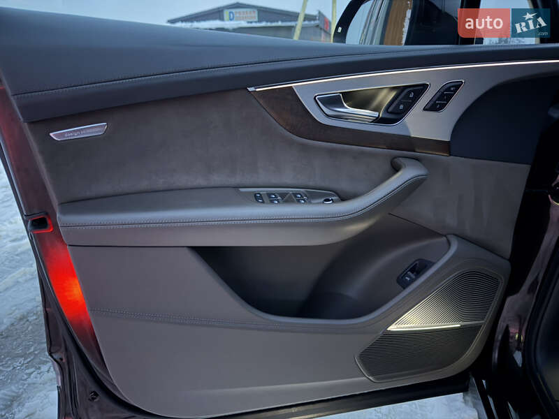 Внедорожник / Кроссовер Audi Q7 2016 в Львове