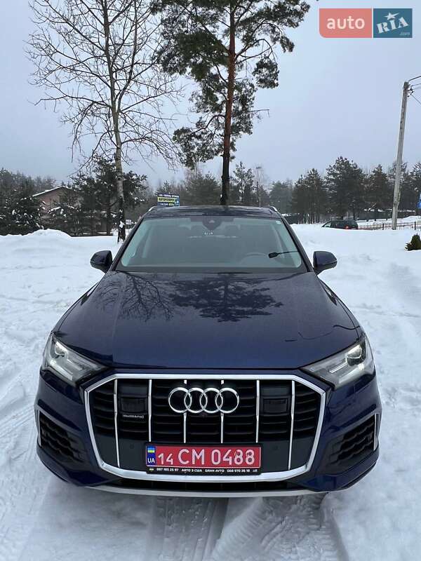Внедорожник / Кроссовер Audi Q7 2022 в Новояворовске