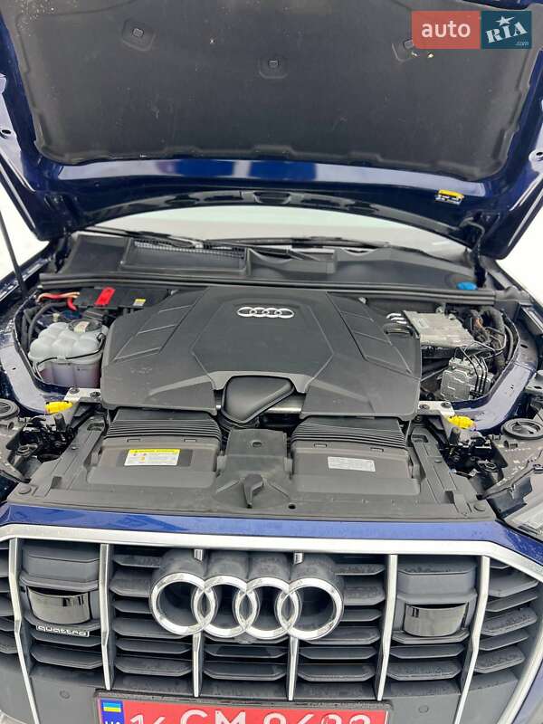 Внедорожник / Кроссовер Audi Q7 2022 в Новояворовске