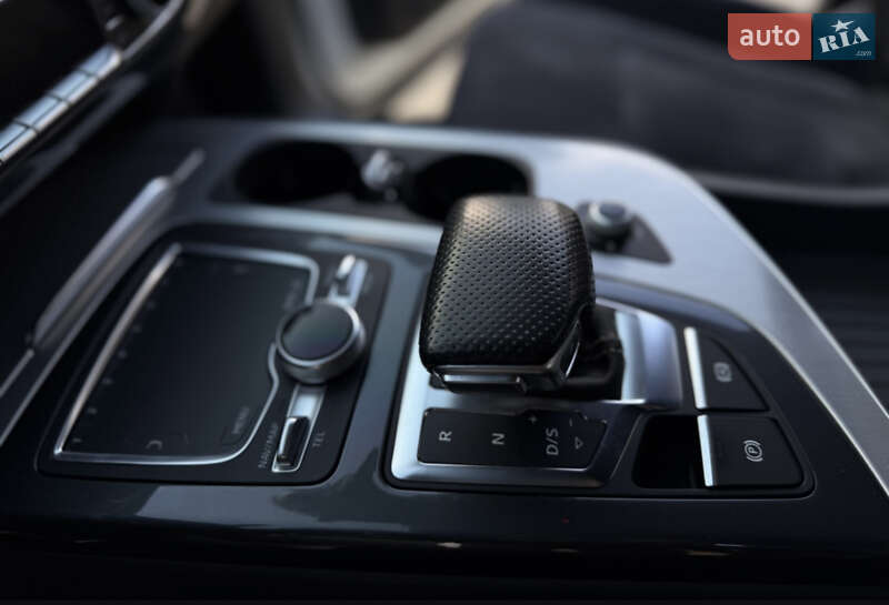 Внедорожник / Кроссовер Audi Q7 2015 в Киеве