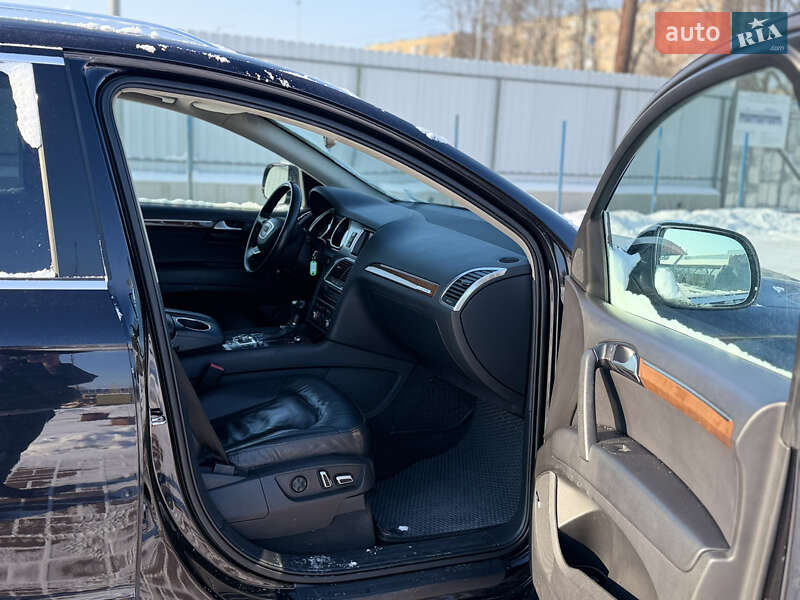 Внедорожник / Кроссовер Audi Q7 2012 в Полтаве