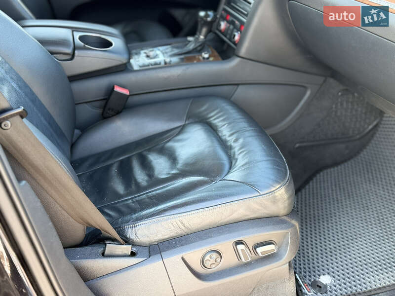 Внедорожник / Кроссовер Audi Q7 2012 в Полтаве