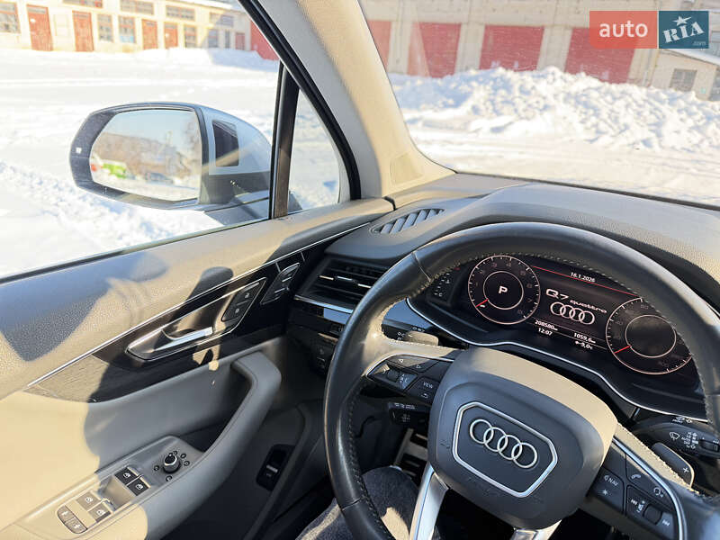 Внедорожник / Кроссовер Audi Q7 2016 в Радивилове