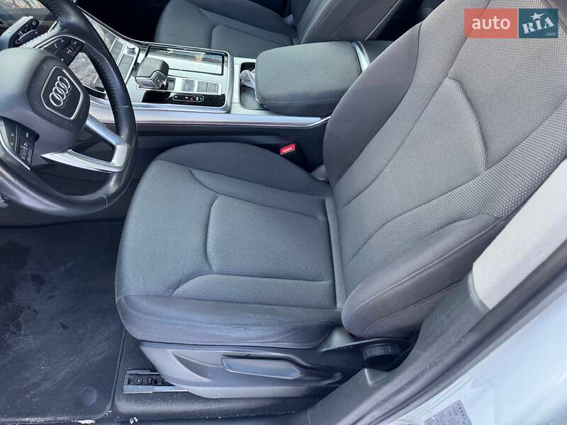 Внедорожник / Кроссовер Audi Q7 2020 в Киеве
