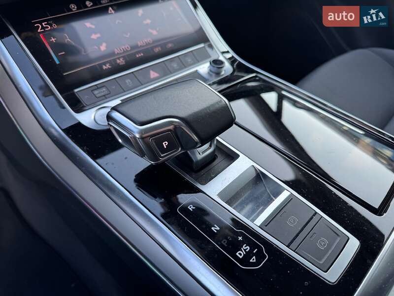 Внедорожник / Кроссовер Audi Q7 2020 в Киеве