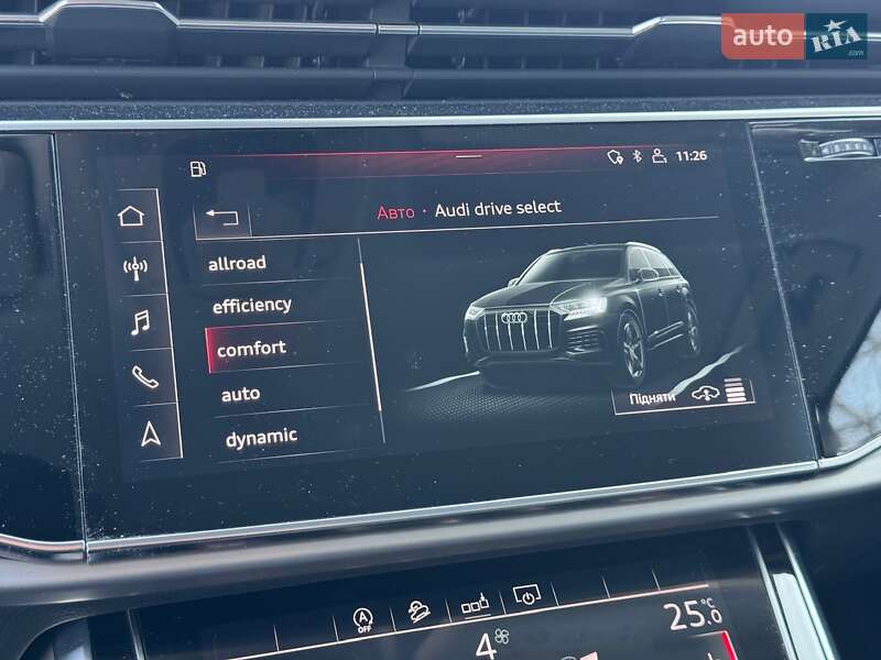 Внедорожник / Кроссовер Audi Q7 2020 в Киеве