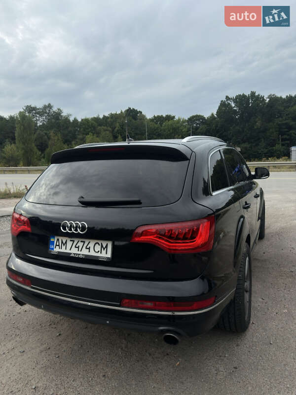 Внедорожник / Кроссовер Audi Q7 2010 в Черняхове