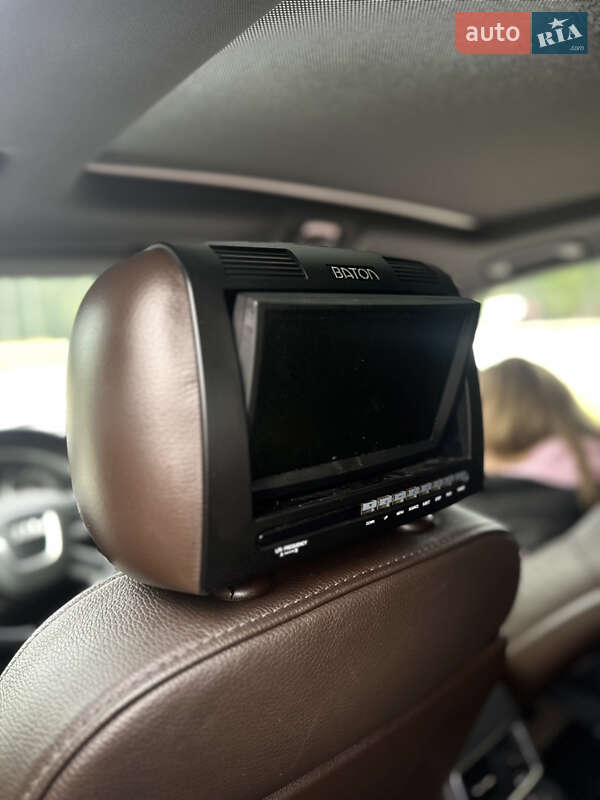 Внедорожник / Кроссовер Audi Q7 2010 в Черняхове