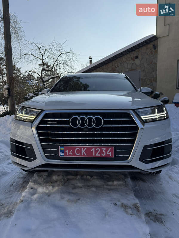 Внедорожник / Кроссовер Audi Q7 2017 в Львове