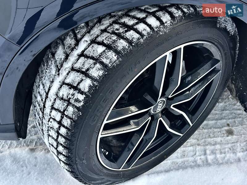 Внедорожник / Кроссовер Audi Q7 2017 в Киеве