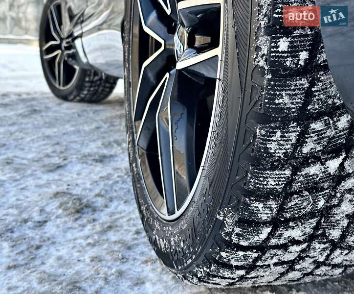 Внедорожник / Кроссовер Audi Q7 2017 в Киеве