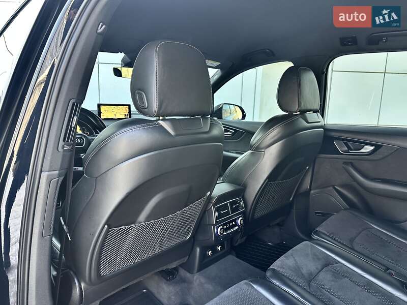 Внедорожник / Кроссовер Audi Q7 2017 в Киеве