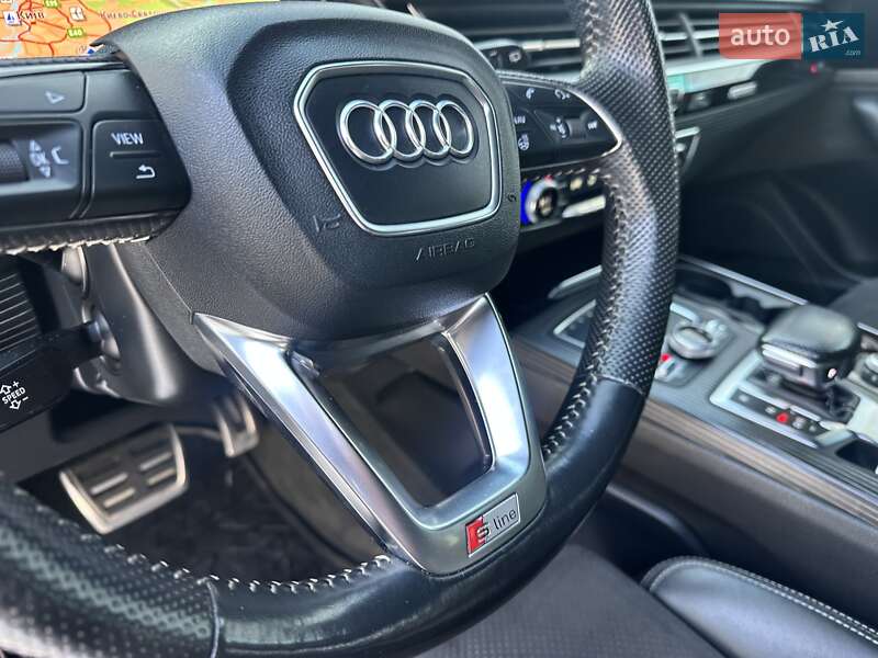 Внедорожник / Кроссовер Audi Q7 2017 в Киеве