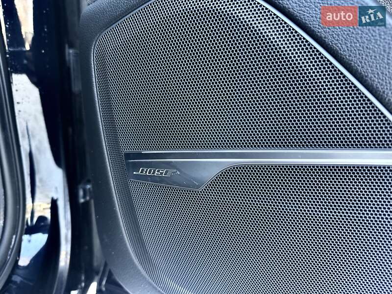 Внедорожник / Кроссовер Audi Q7 2017 в Киеве