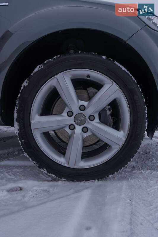 Внедорожник / Кроссовер Audi Q7 2013 в Кременчуге
