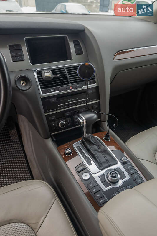 Внедорожник / Кроссовер Audi Q7 2013 в Кременчуге