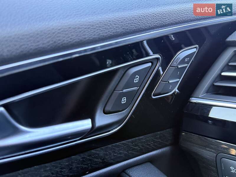 Позашляховик / Кросовер Audi Q7 2018 в Дрогобичі