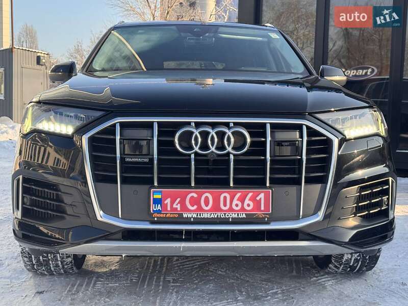 Внедорожник / Кроссовер Audi Q7 2020 в Киеве