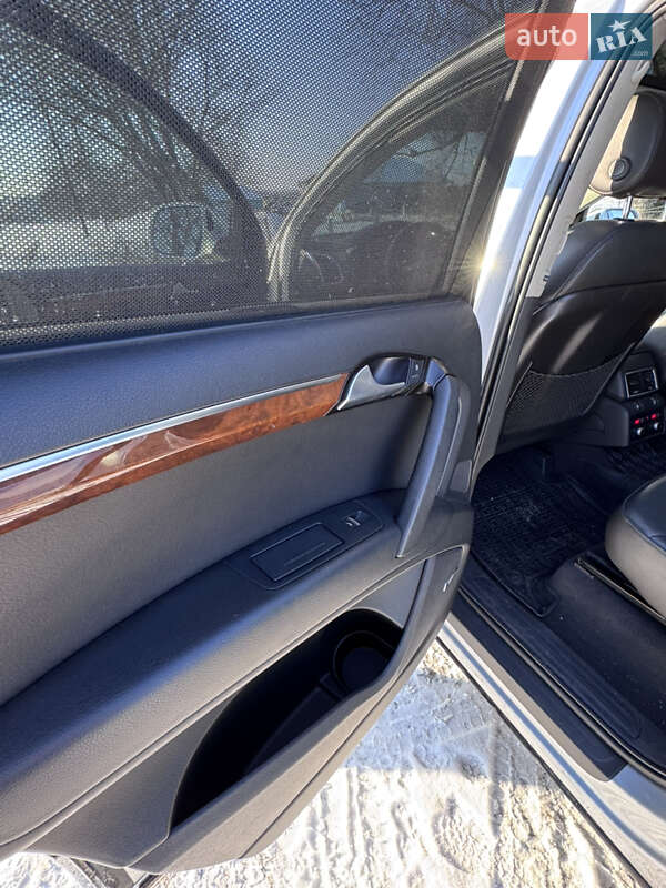 Внедорожник / Кроссовер Audi Q7 2015 в Подольске