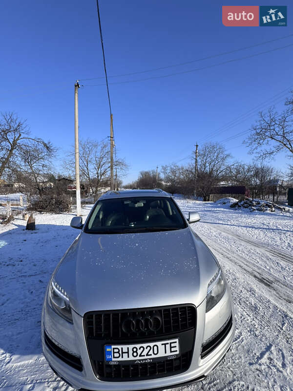 Внедорожник / Кроссовер Audi Q7 2015 в Подольске