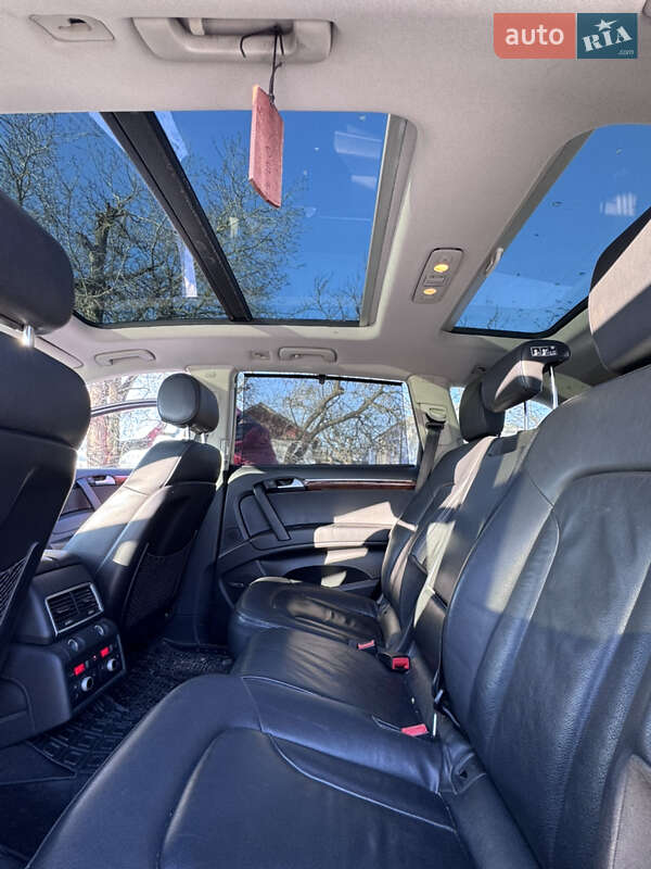 Внедорожник / Кроссовер Audi Q7 2015 в Подольске