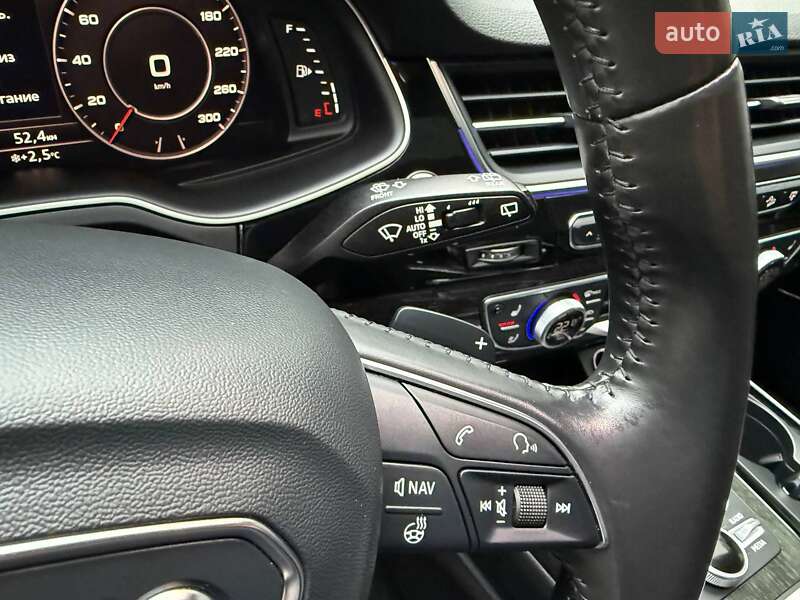 Внедорожник / Кроссовер Audi Q7 2016 в Киеве