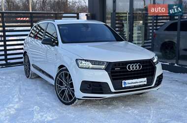 Внедорожник / Кроссовер Audi Q7 2017 в Ровно
