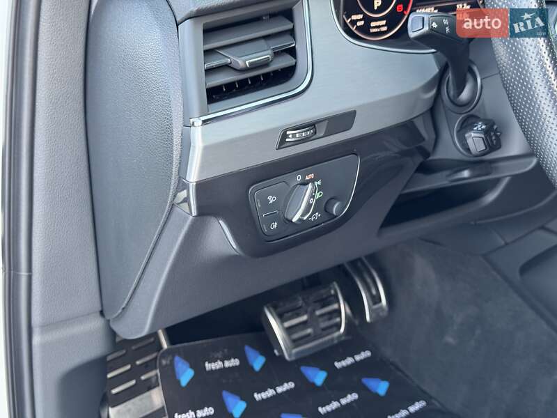 Внедорожник / Кроссовер Audi Q7 2017 в Ровно