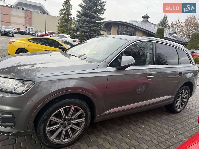Внедорожник / Кроссовер Audi Q7 2017 в Львове