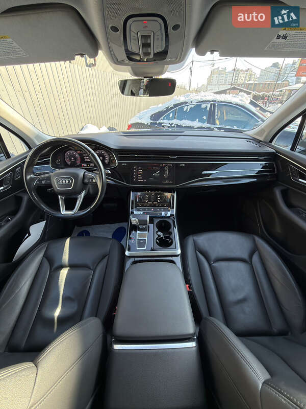 Позашляховик / Кросовер Audi Q7 2019 в Івано-Франківську
