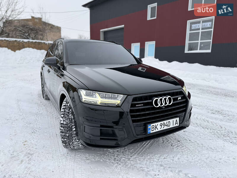 Внедорожник / Кроссовер Audi Q7 2017 в Дубно