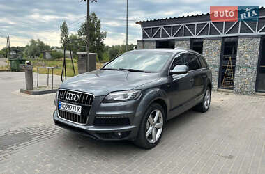 Позашляховик / Кросовер Audi Q7 2014 в Тячеві