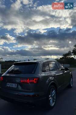 Внедорожник / Кроссовер Audi Q7 2016 в Звягеле