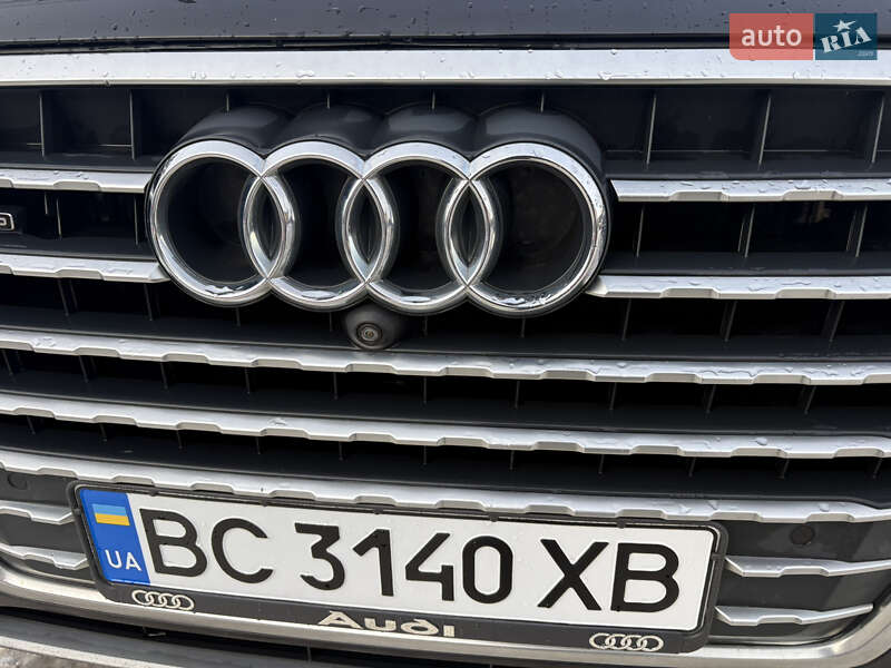 Внедорожник / Кроссовер Audi Q7 2017 в Новояворовске