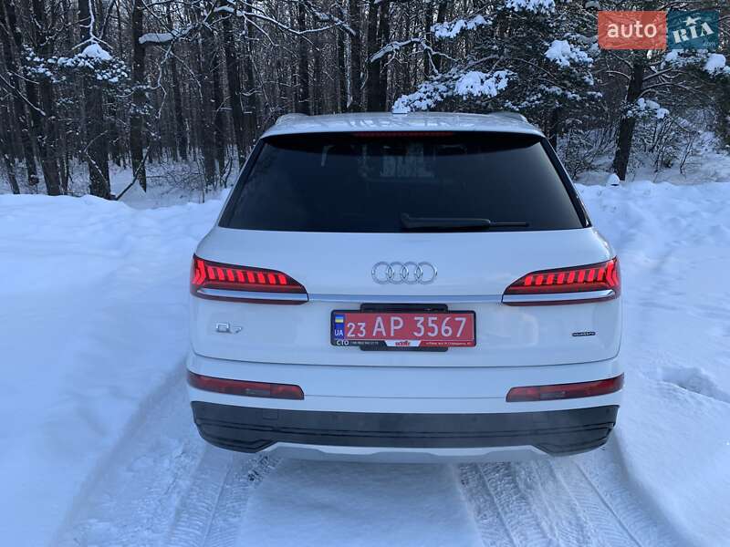 Позашляховик / Кросовер Audi Q7 2023 в Рівному