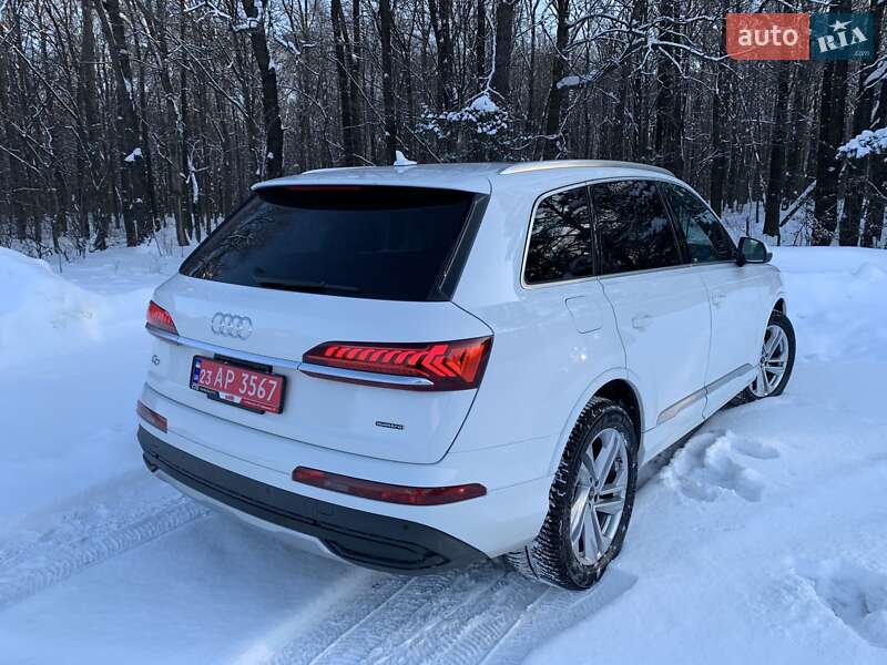 Позашляховик / Кросовер Audi Q7 2023 в Рівному