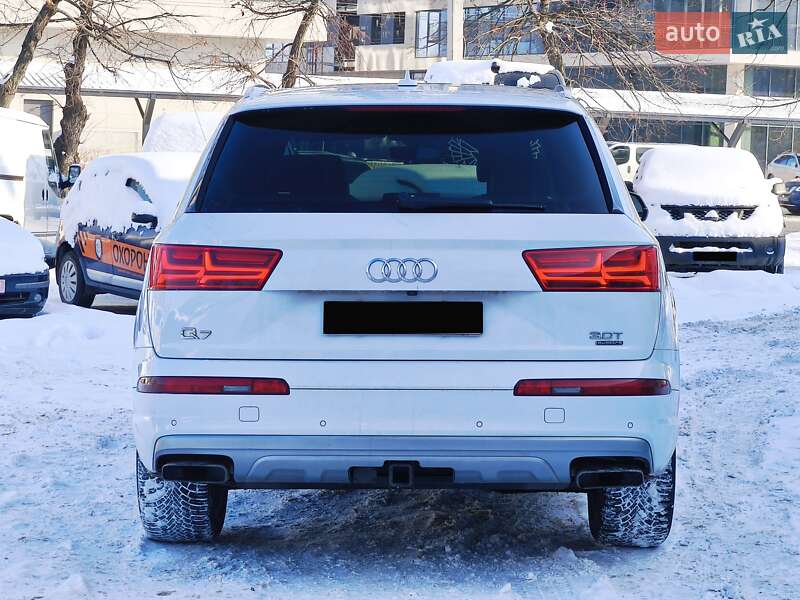 Позашляховик / Кросовер Audi Q7 2018 в Дніпрі