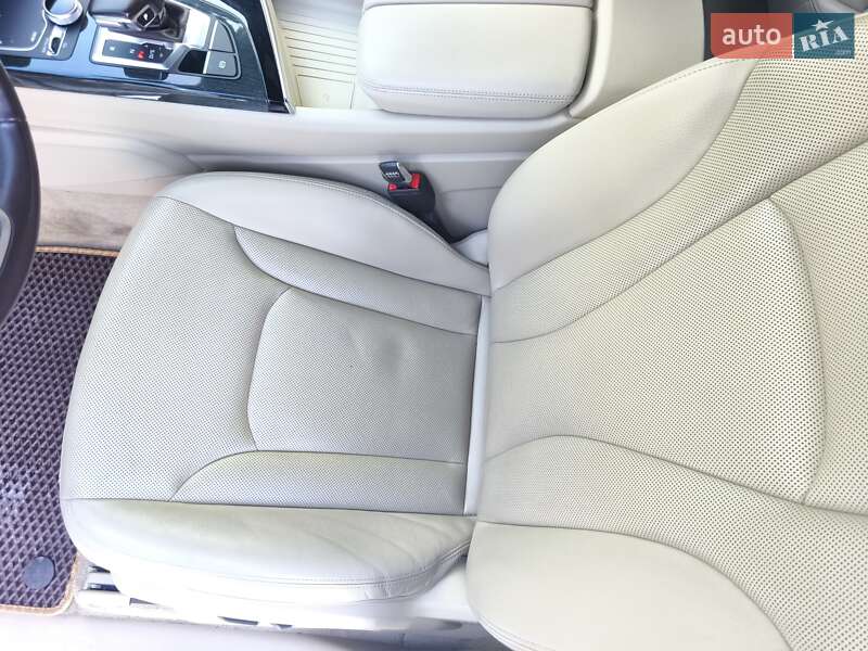 Позашляховик / Кросовер Audi Q7 2018 в Дніпрі