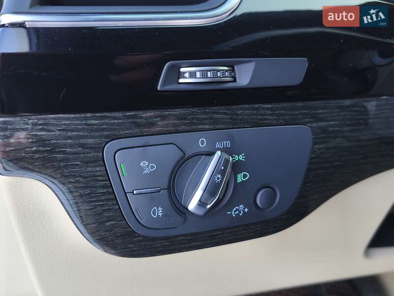 Позашляховик / Кросовер Audi Q7 2018 в Дніпрі