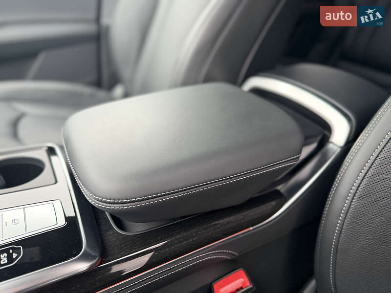 Позашляховик / Кросовер Audi Q7 2025 в Києві