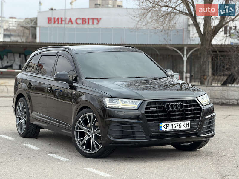 Внедорожник / Кроссовер Audi Q7 2016 в Запорожье