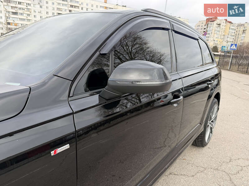 Внедорожник / Кроссовер Audi Q7 2016 в Запорожье