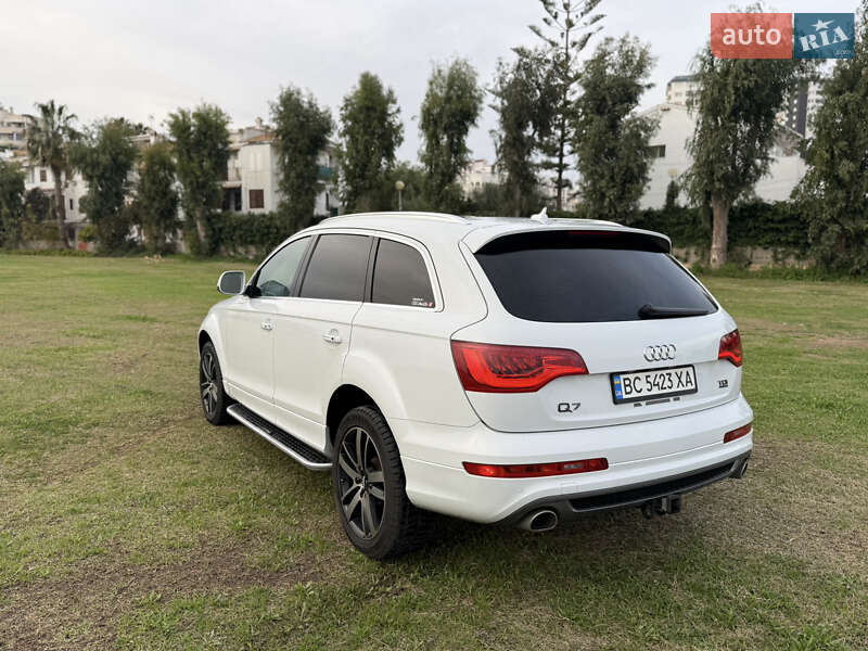 Позашляховик / Кросовер Audi Q7 2014 в Самборі