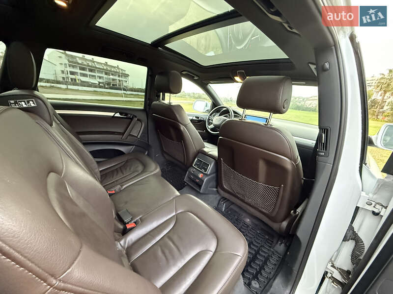 Позашляховик / Кросовер Audi Q7 2014 в Самборі