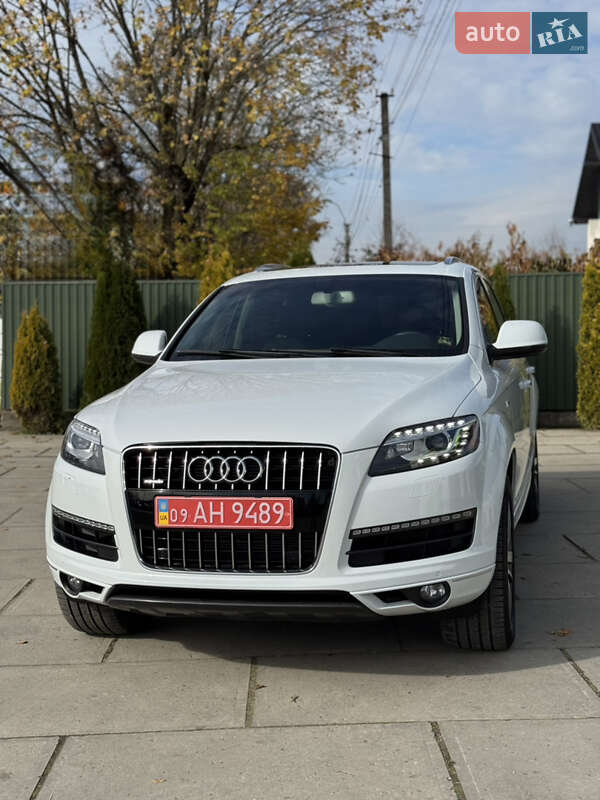 Позашляховик / Кросовер Audi Q7 2015 в Хусті