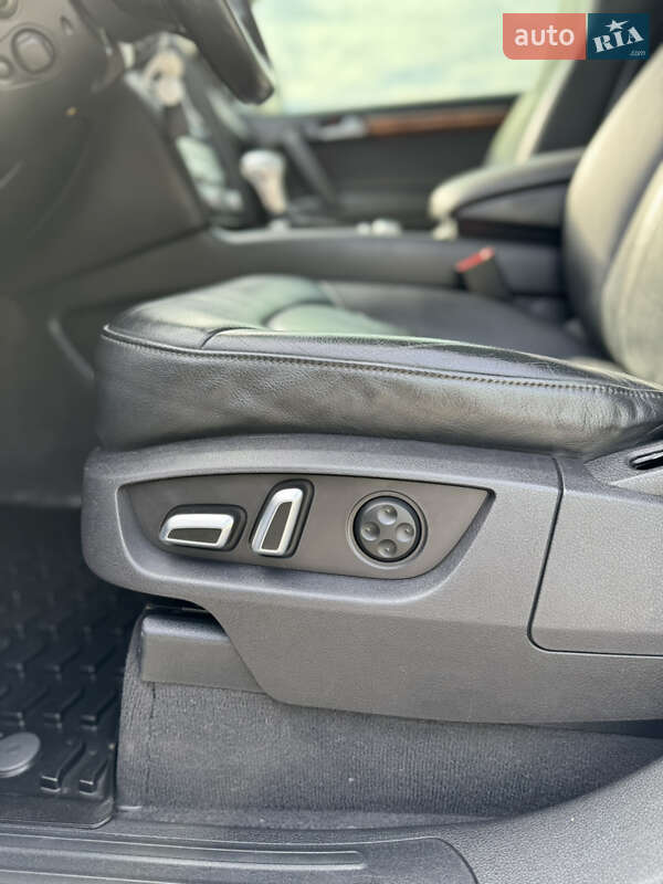 Позашляховик / Кросовер Audi Q7 2015 в Хусті