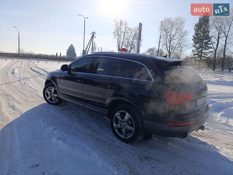 Внедорожник / Кроссовер Audi Q7 2013 в Житомире