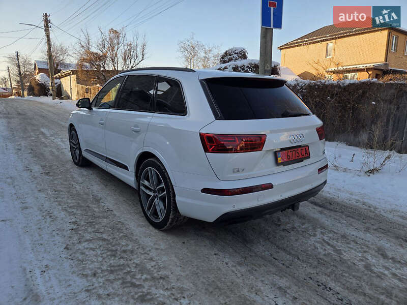 Внедорожник / Кроссовер Audi Q7 2018 в Киеве