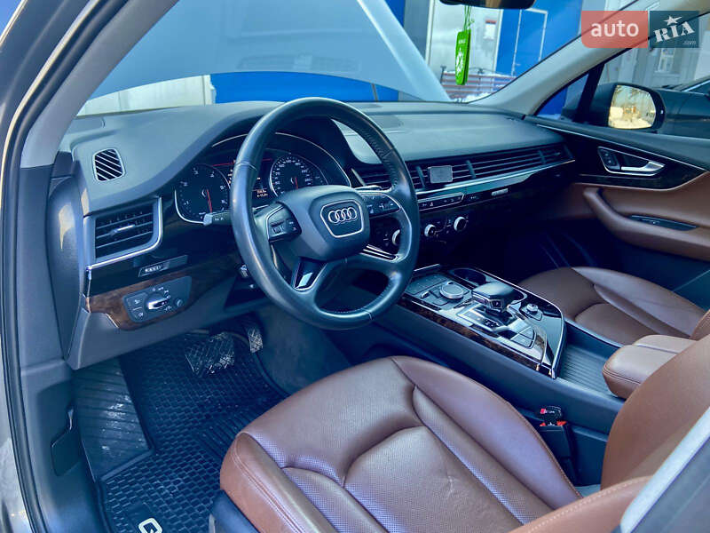 Внедорожник / Кроссовер Audi Q7 2017 в Тернополе